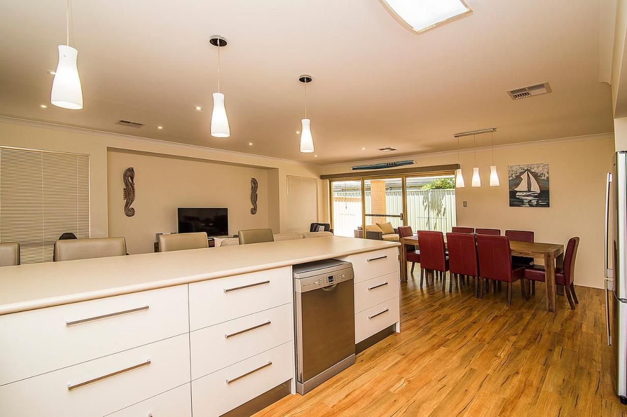 Busselton Holiday Home Dış mekan fotoğraf